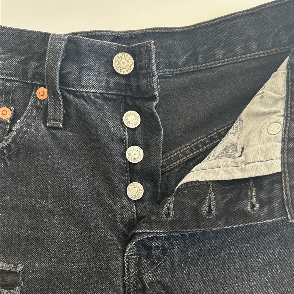 LEVI’S 501® ORIGINAL FIT HIGH RISE SHORTS - Picture 9 of 11